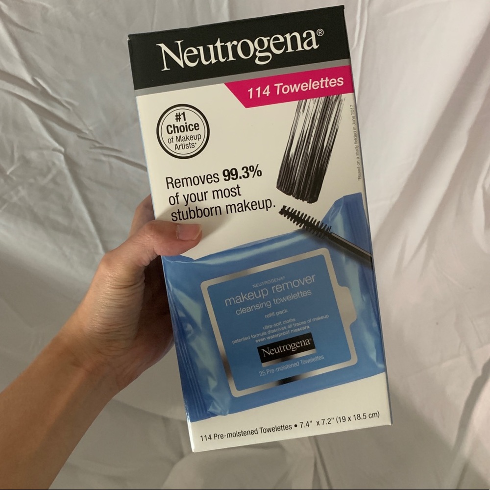 Bundle Neutrogena Makeup wipes
